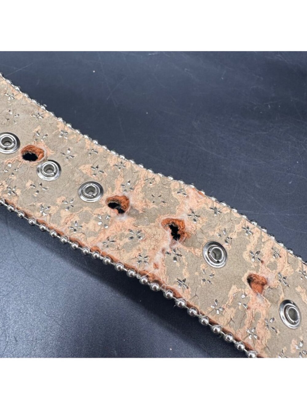 Vintage GUESS Embellished Rhinestone Studded Belt Ornate Buckle Western XL Y2K - Picture 8 of 10